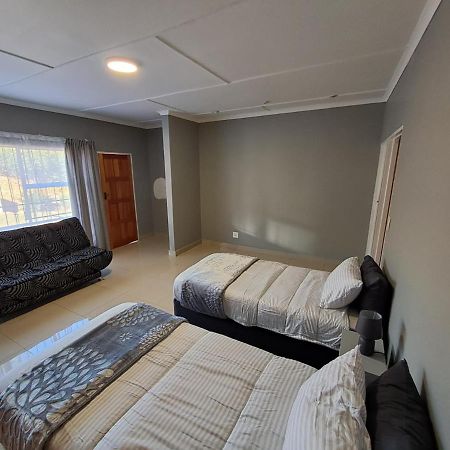 Rocky Hills Guesthouse Piet Retief Dış mekan fotoğraf