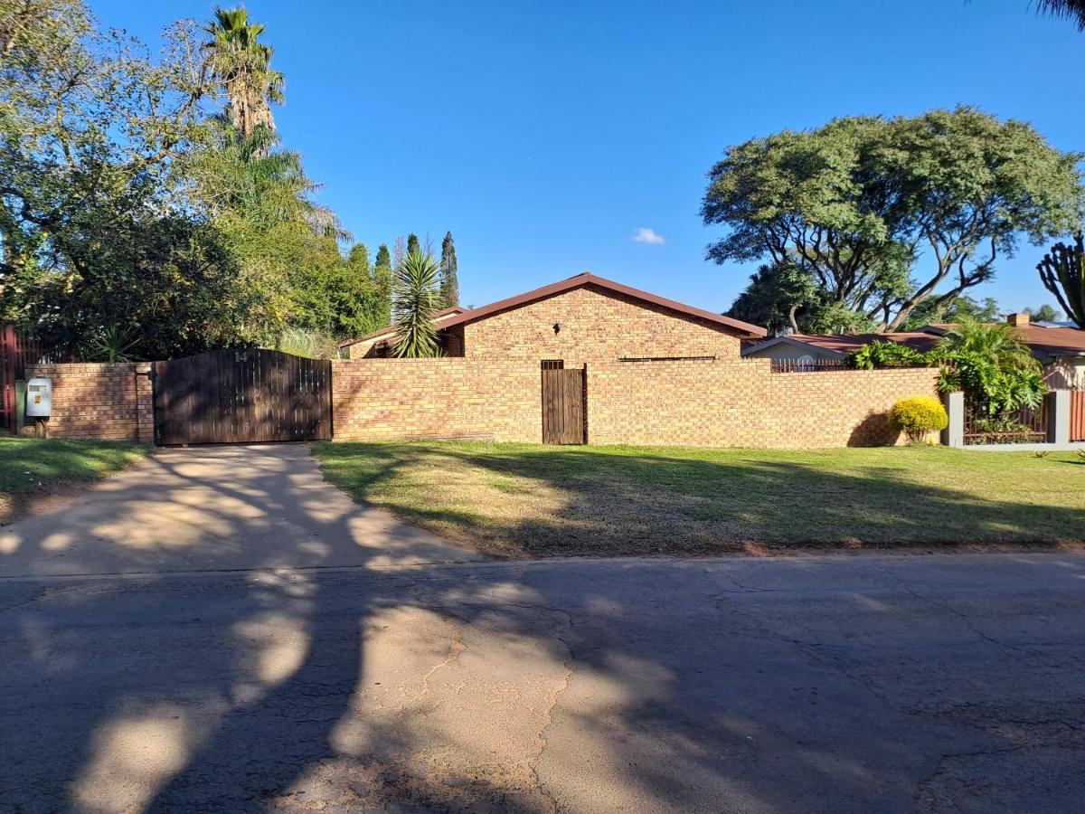 Rocky Hills Guesthouse Piet Retief Dış mekan fotoğraf