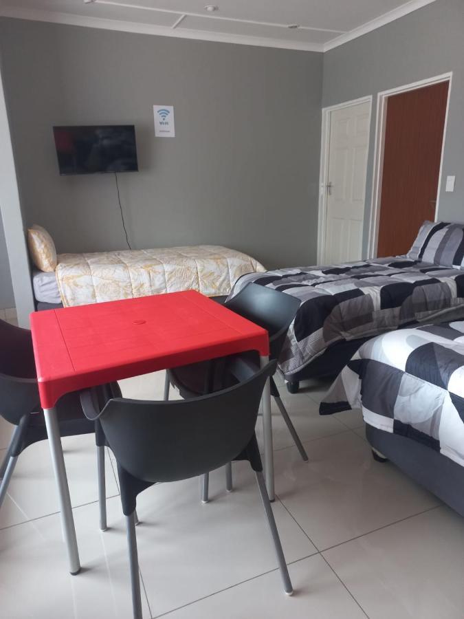 Rocky Hills Guesthouse Piet Retief Dış mekan fotoğraf