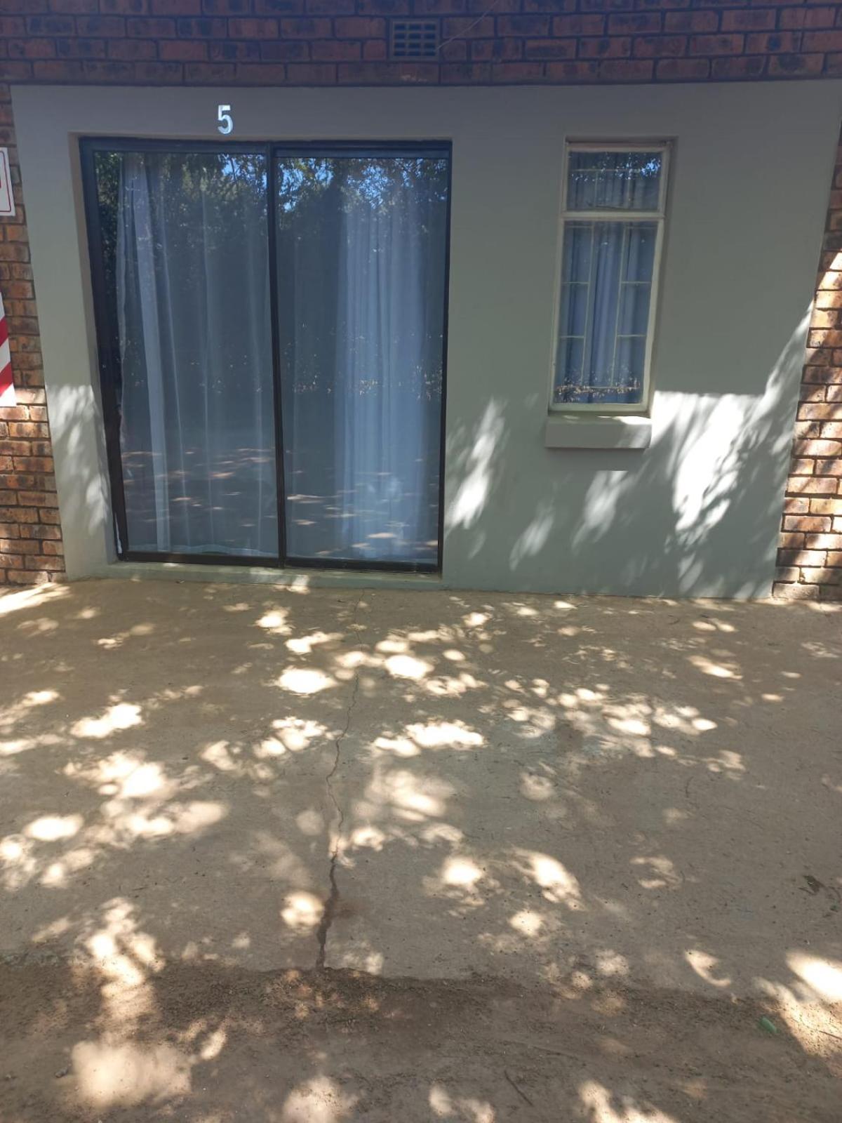 Rocky Hills Guesthouse Piet Retief Dış mekan fotoğraf